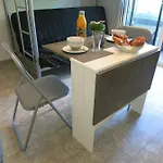 Apartment Joli A Front De