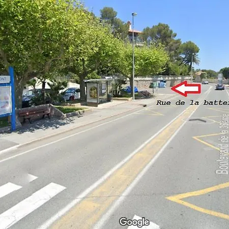 Joli A Front De Saint-Raphael (Var)