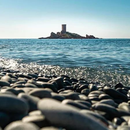 Апартаменты Joli A Front De *