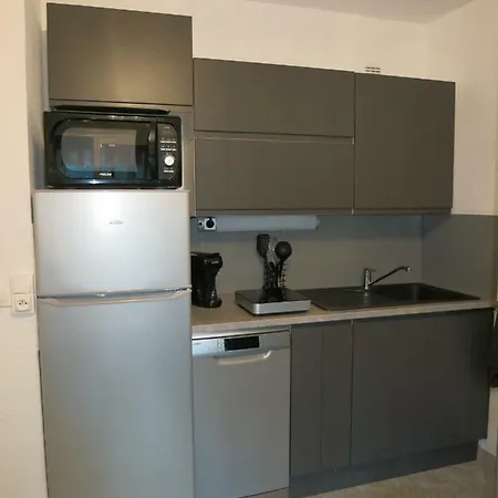 Joli A Front De Apartment Saint-Raphael (Var)