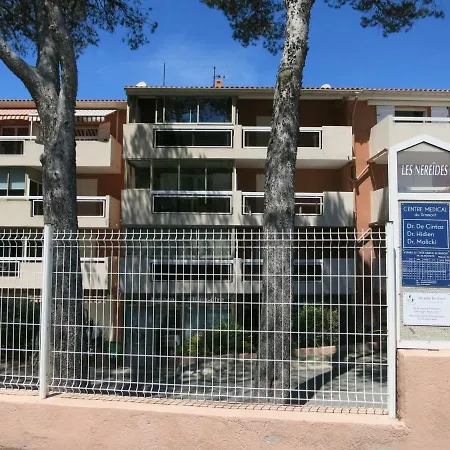 Apartment Joli A Front De Saint-Raphael (Var)