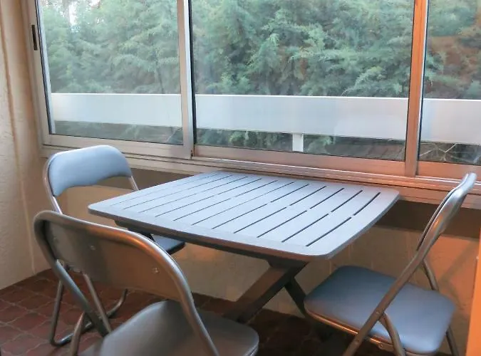 Apartamento Joli A Front De Saint-Raphaël