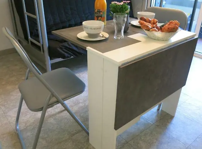 Apartment Joli A Front De