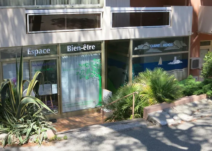 Joli A Front De Appartement Saint-Raphaël