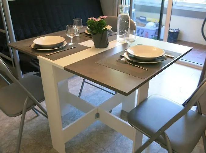 Joli A Front De Saint-Raphaël